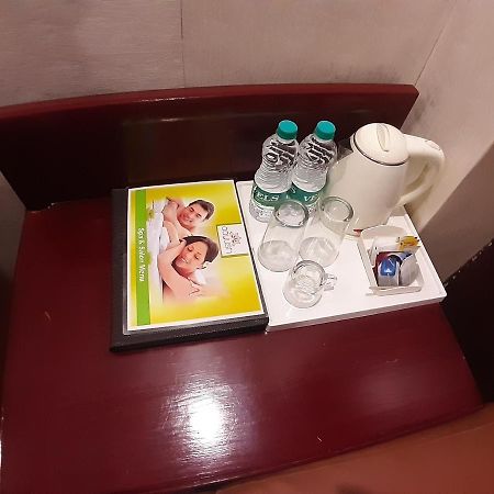 Hotel Palmyra Grand Suite Tirunelveli Buitenkant foto