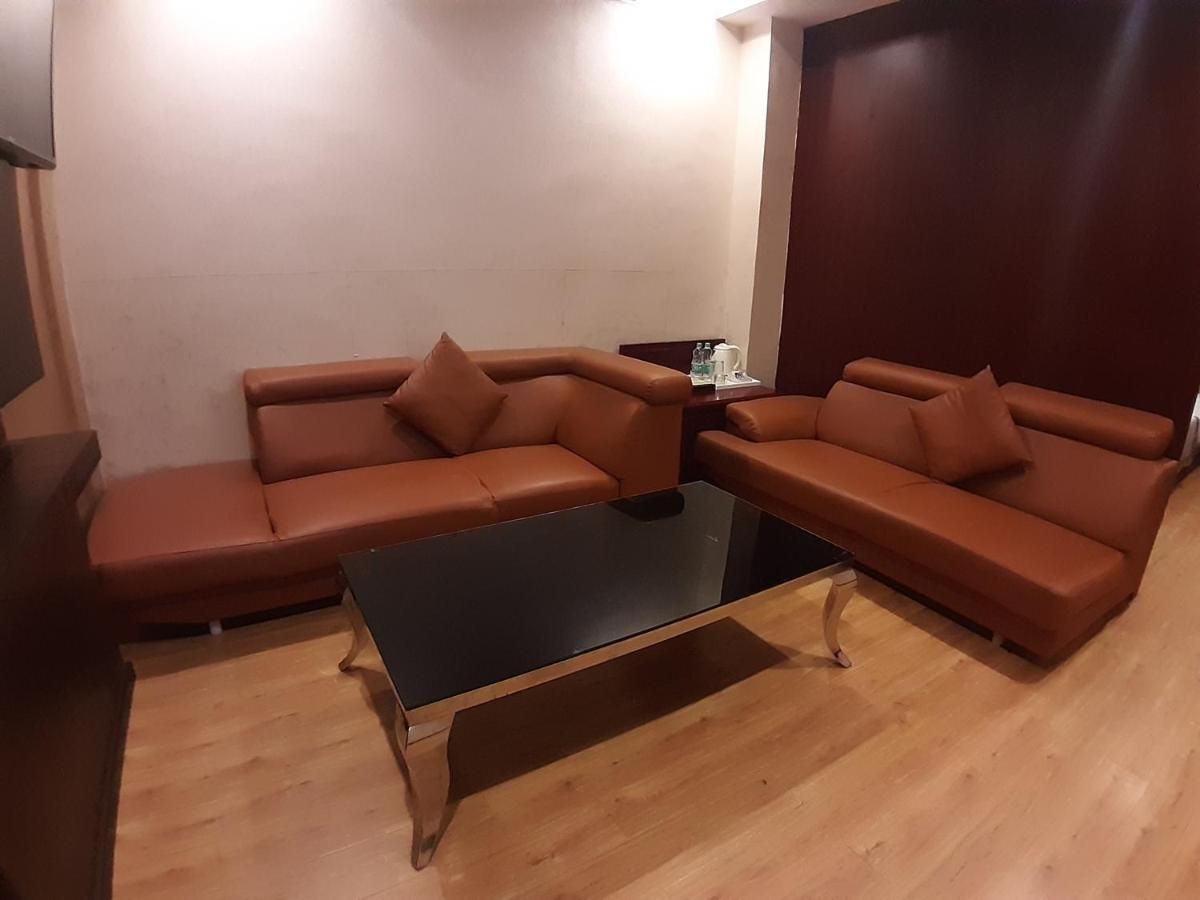 Hotel Palmyra Grand Suite Tirunelveli Buitenkant foto