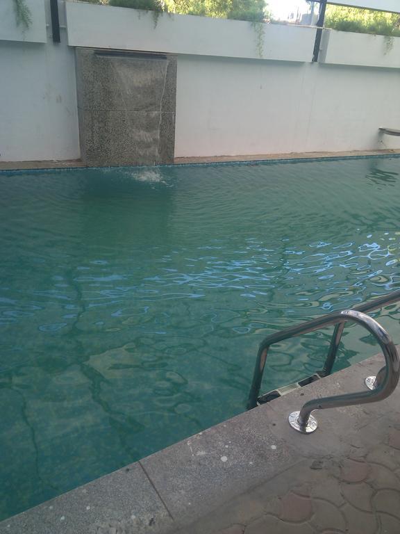 Hotel Palmyra Grand Suite Tirunelveli Buitenkant foto