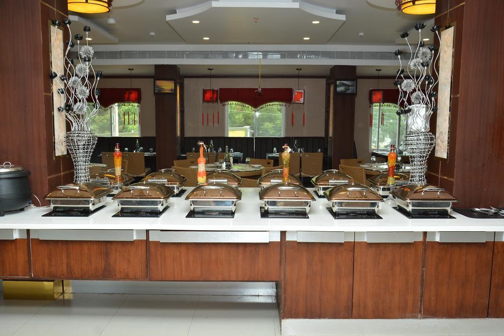 Hotel Palmyra Grand Suite Tirunelveli Buitenkant foto